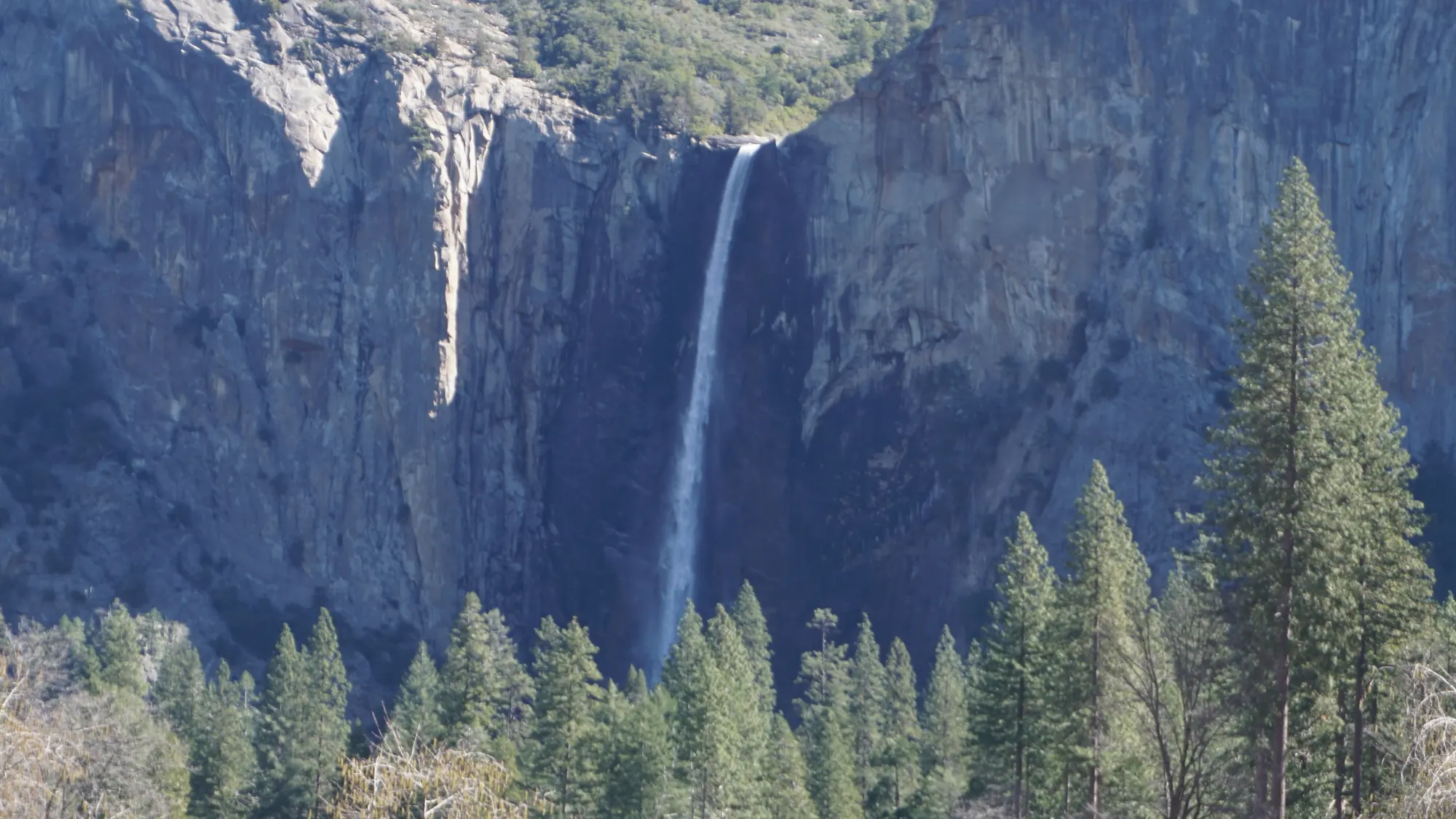 Yosemite Falls 远景