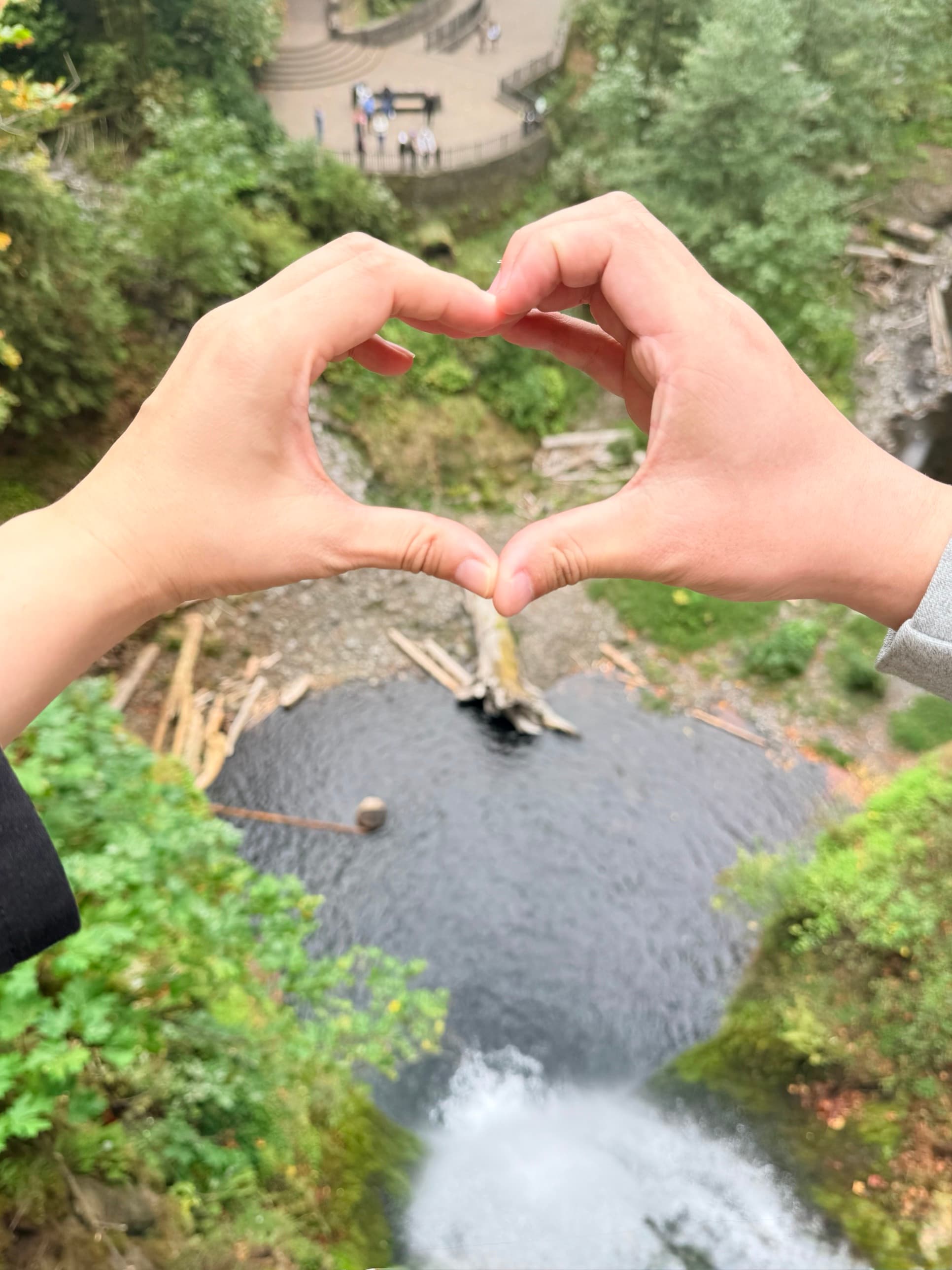 A two-person heart above the lower falls, from Benson Bridge