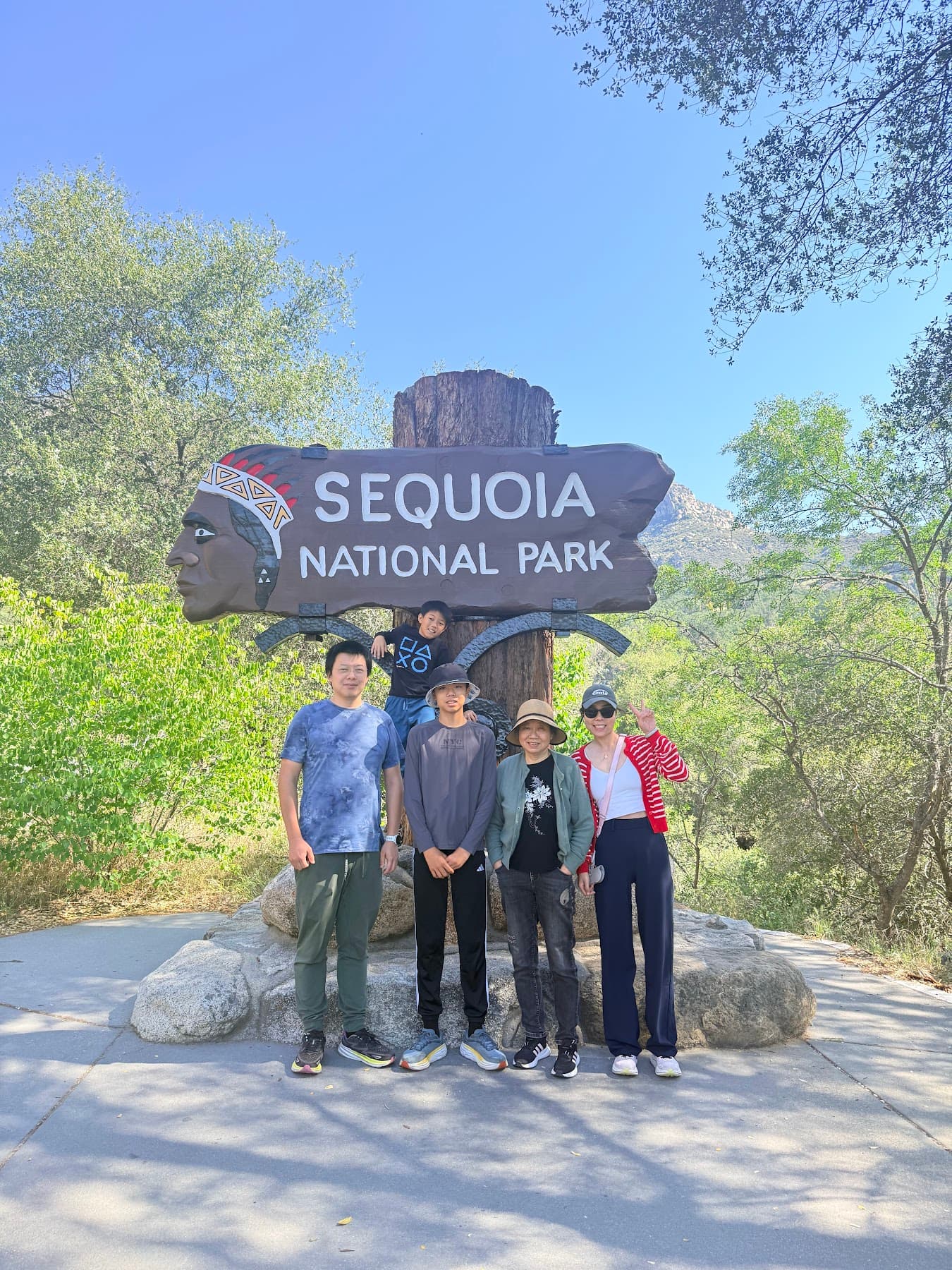 Sequoia National Park 入口合照