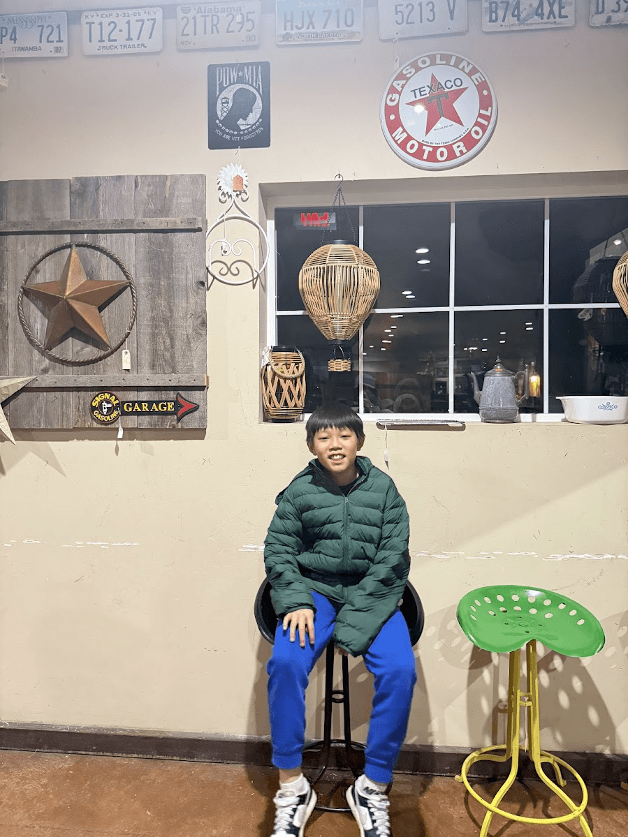 George(二宝)的微笑肖像照